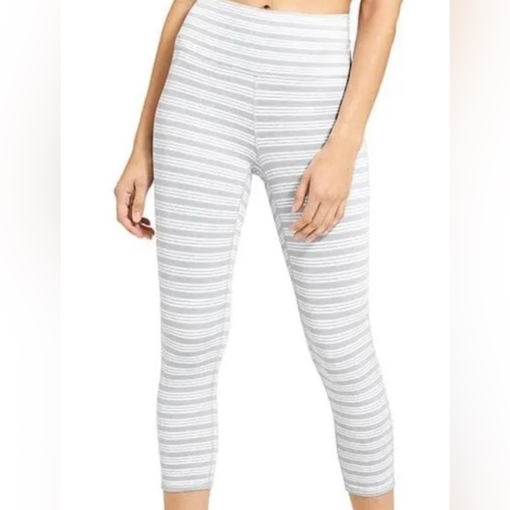 Athleta high-rise heather stripe Chateranga Capri size Small